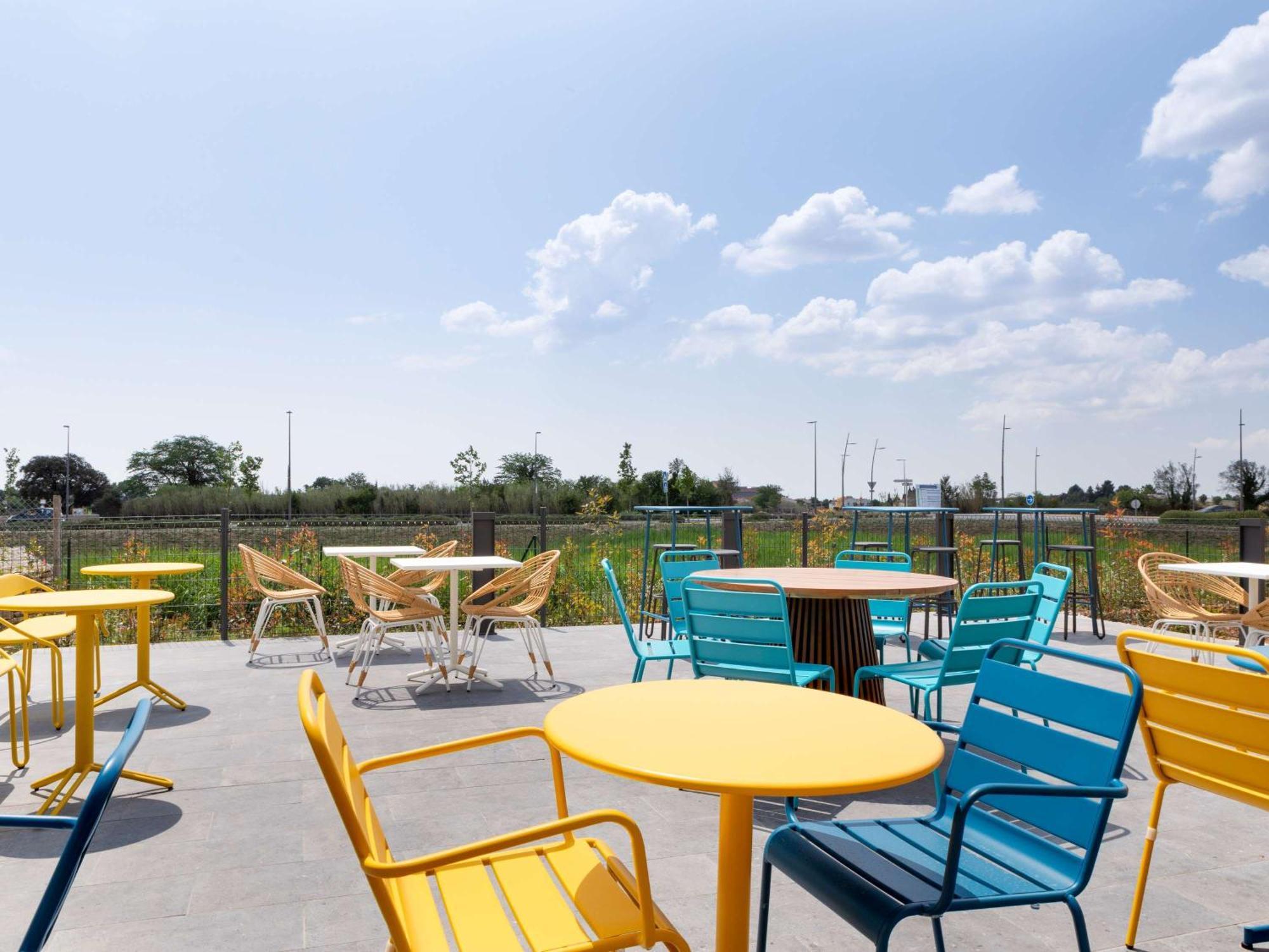Ibis Styles Miramas Hotell Eksteriør bilde